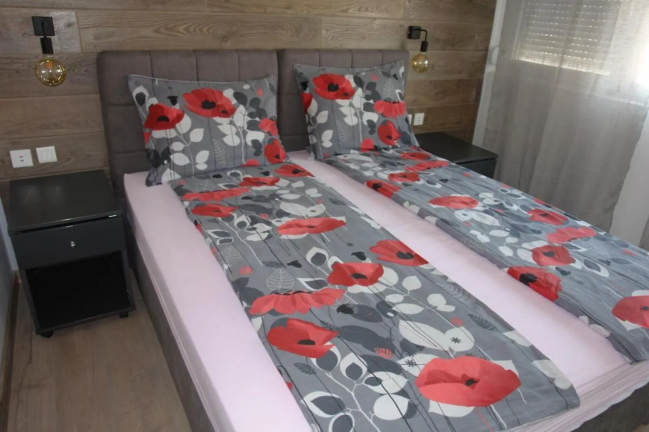 Apartmani Milokanovic Funtana 0*,  Kroatien