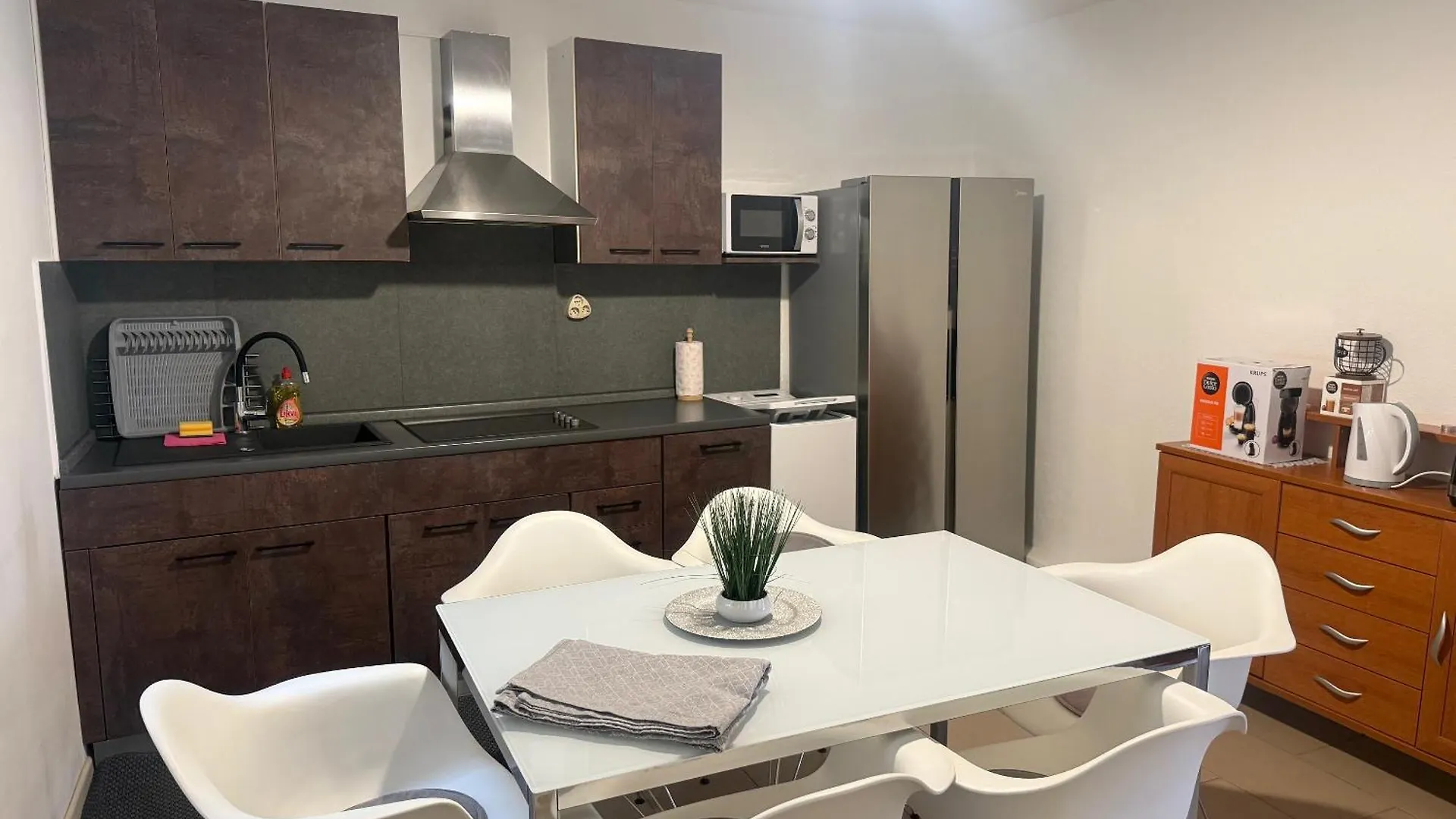 Апартаменты Apartmani Milokanovic Фунтана