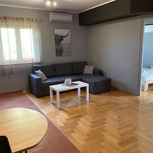  Apartment Loren